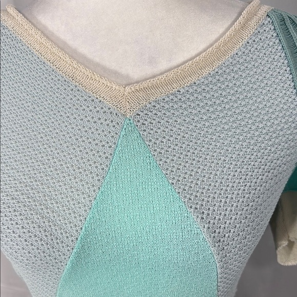 Aldo Martins Textured Knit Top in Soft Gray and Cream Size 6 - Picture 4 of 10